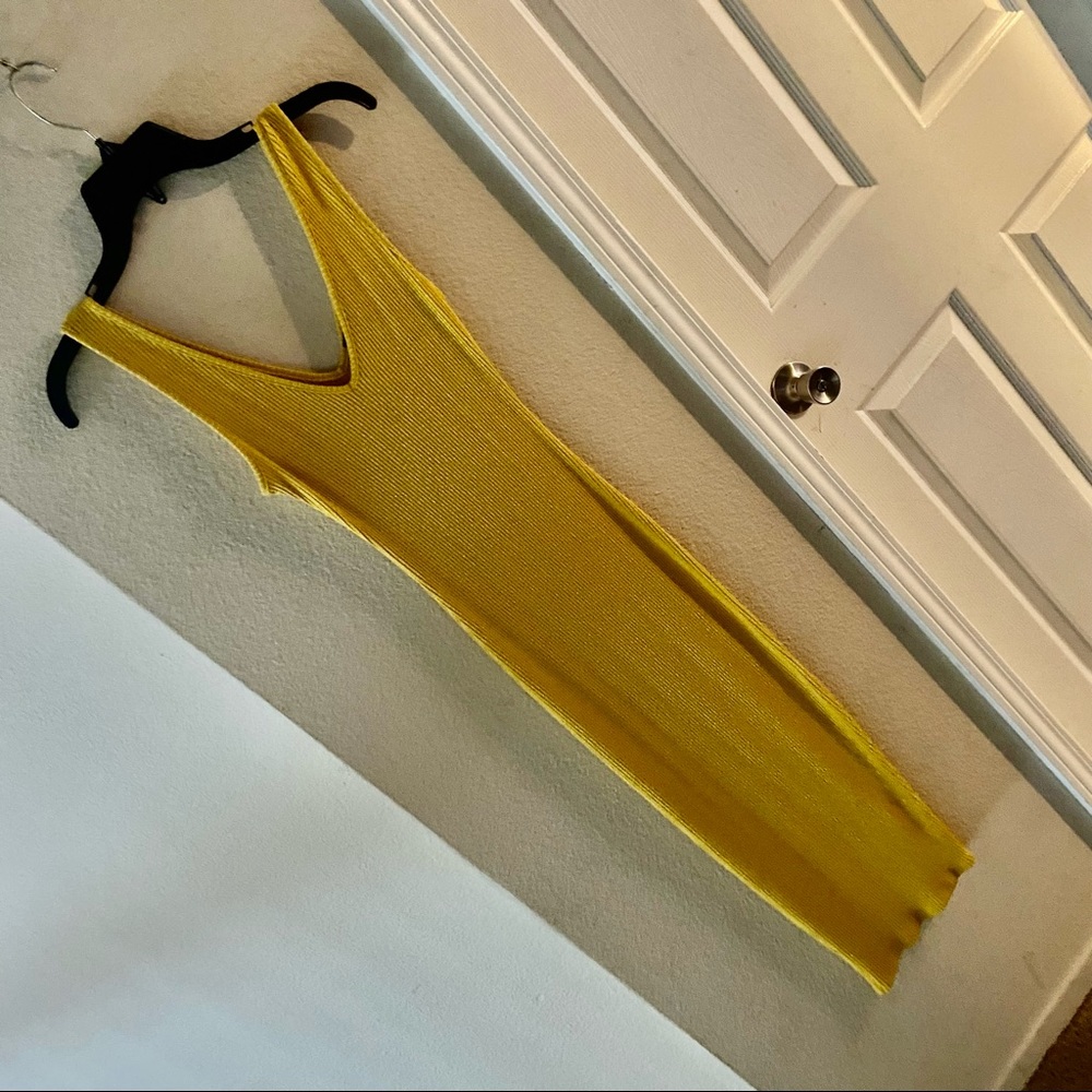 New Akira Yellow Ribbed Bodycon Midi Low Cut Dress Small